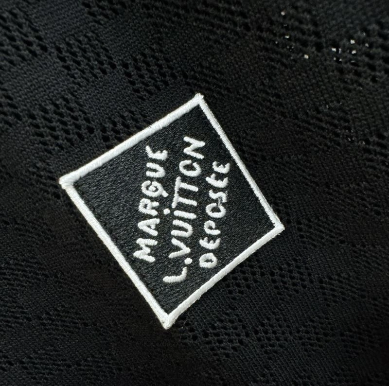 Lightweight Louis Vuitton T-Shirts 132402