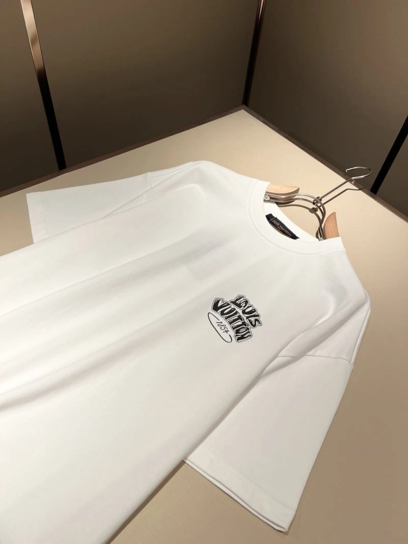 Popular Louis Vuitton T-Shirts 132399