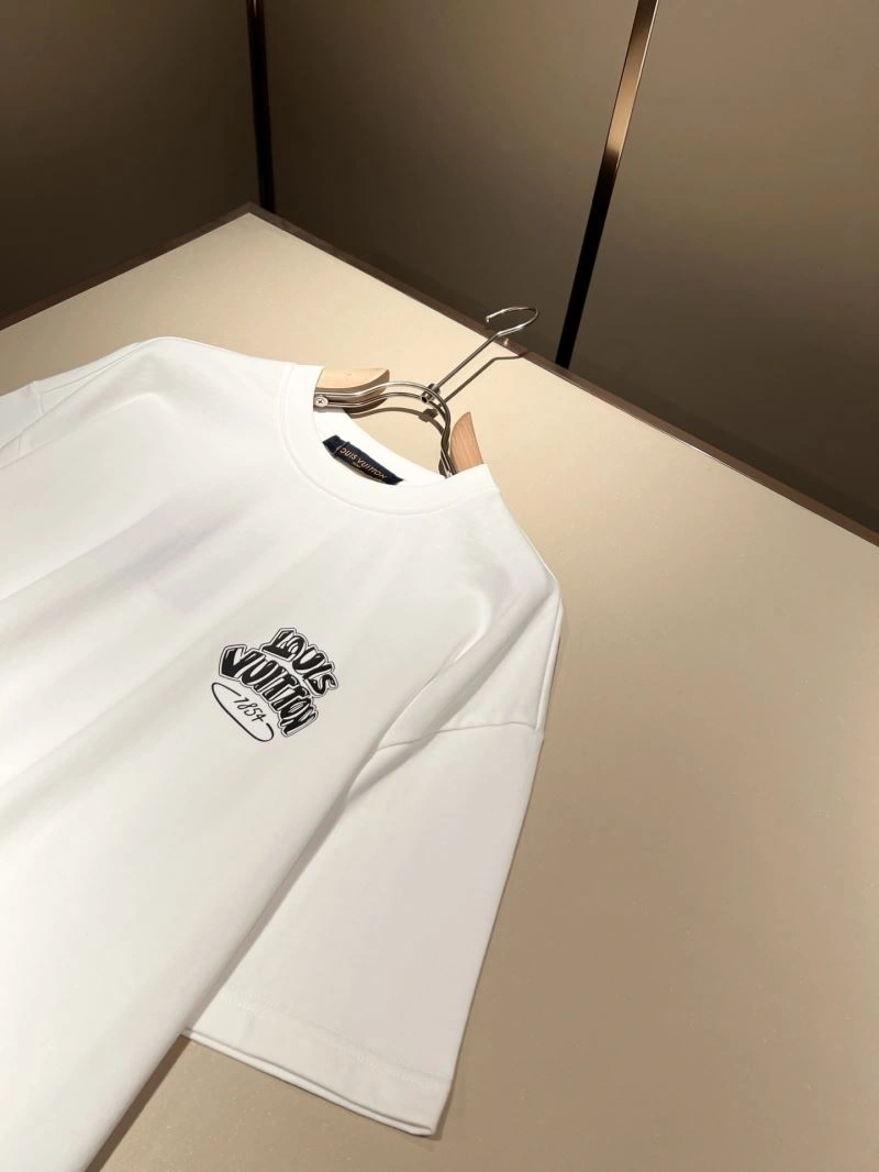 Popular Louis Vuitton T-Shirts 132399