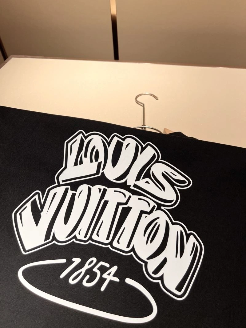 Efficient Louis Vuitton T-Shirts 132398
