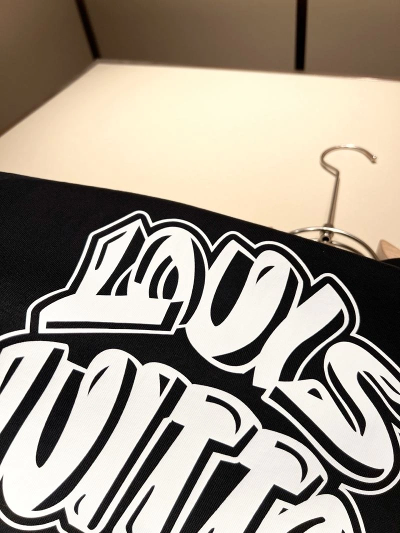 Efficient Louis Vuitton T-Shirts 132398