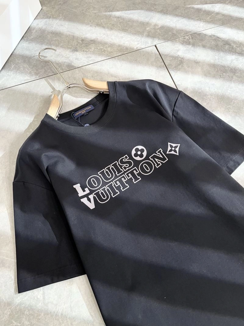 Neat Louis Vuitton T-Shirts 132396