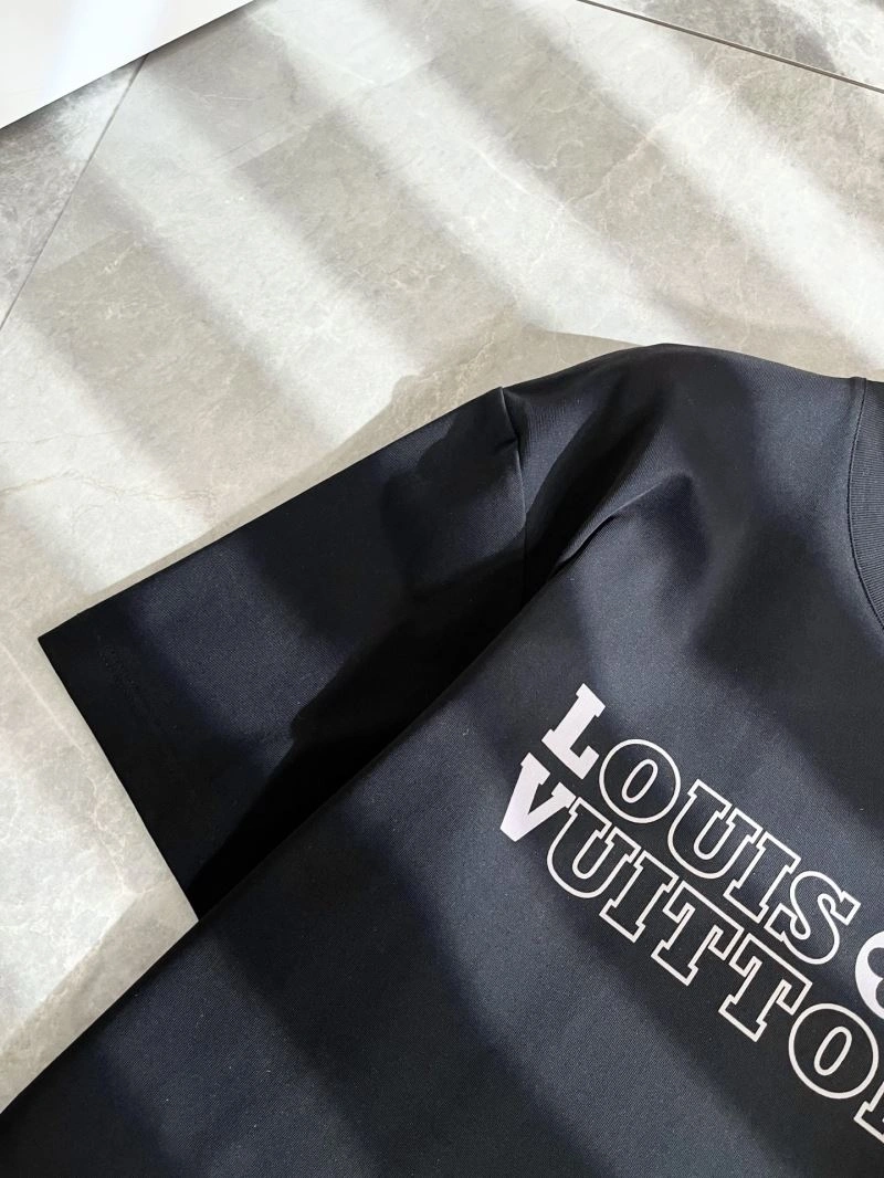 Neat Louis Vuitton T-Shirts 132396