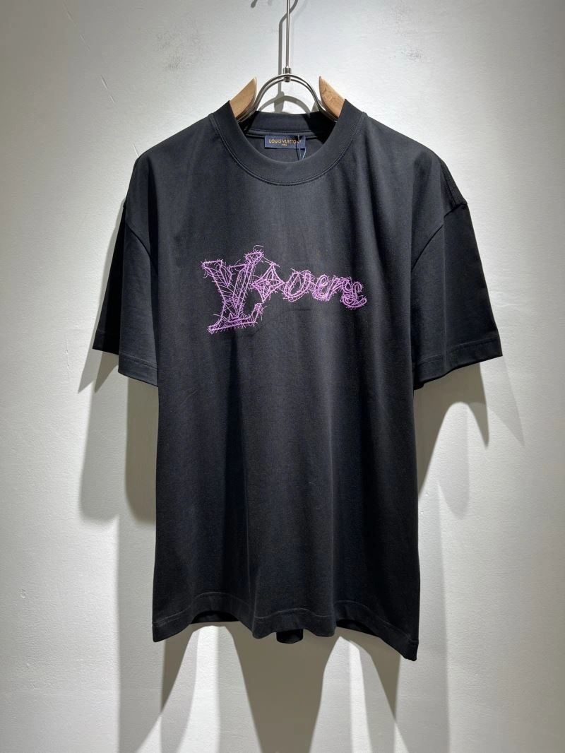 Louis Vuitton T-Shirts Trendy 132393