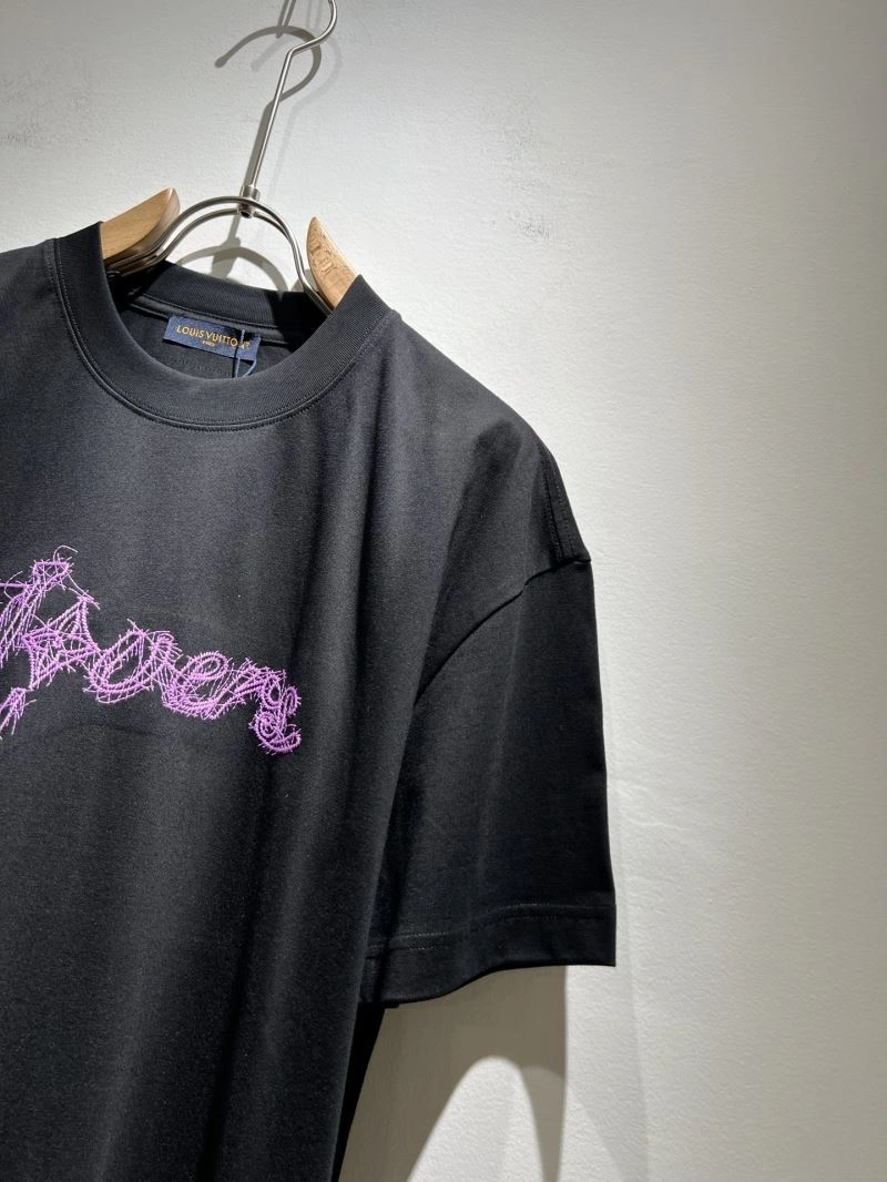 Louis Vuitton T-Shirts Trendy 132393