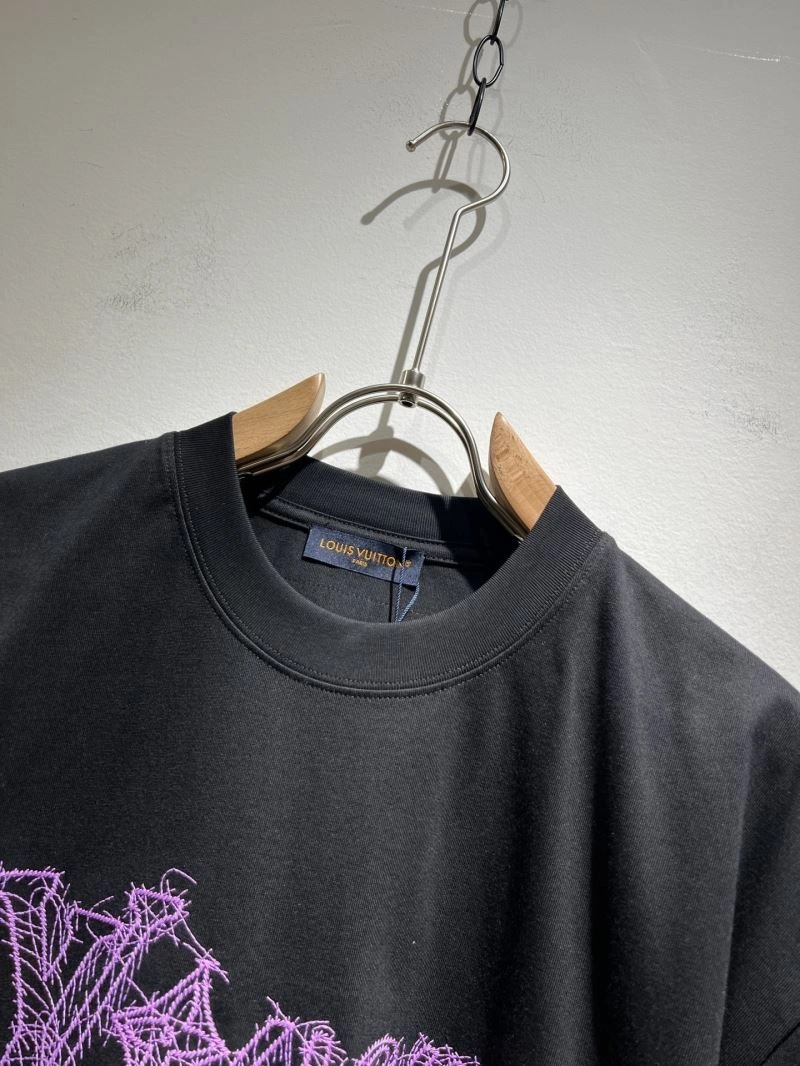 Louis Vuitton T-Shirts Trendy 132393