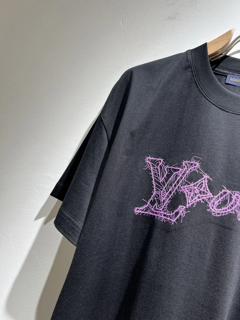 Louis Vuitton T-Shirts Trendy 132393