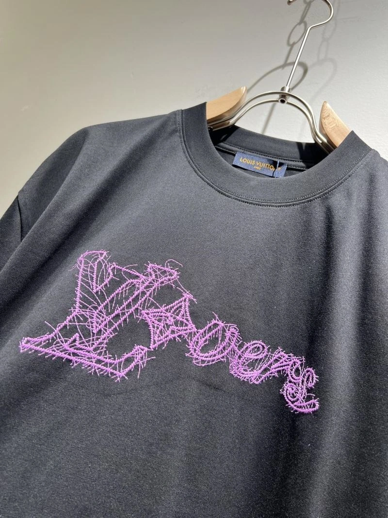 Louis Vuitton T-Shirts Trendy 132393