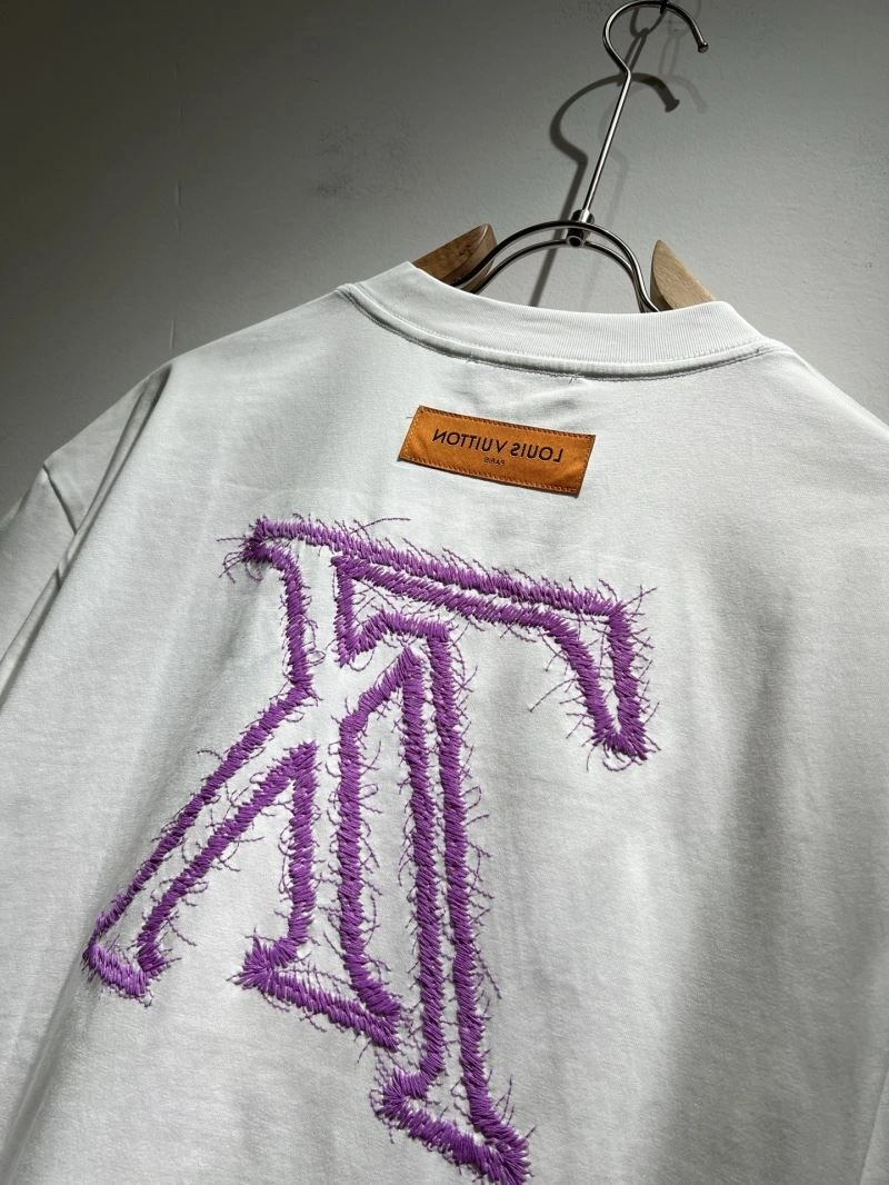 Louis Vuitton T-Shirts Breathable 132388