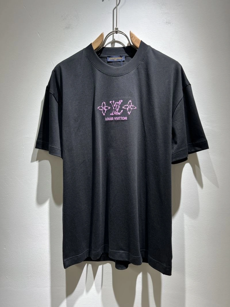 EyeCatching Louis Vuitton T-Shirts 132394