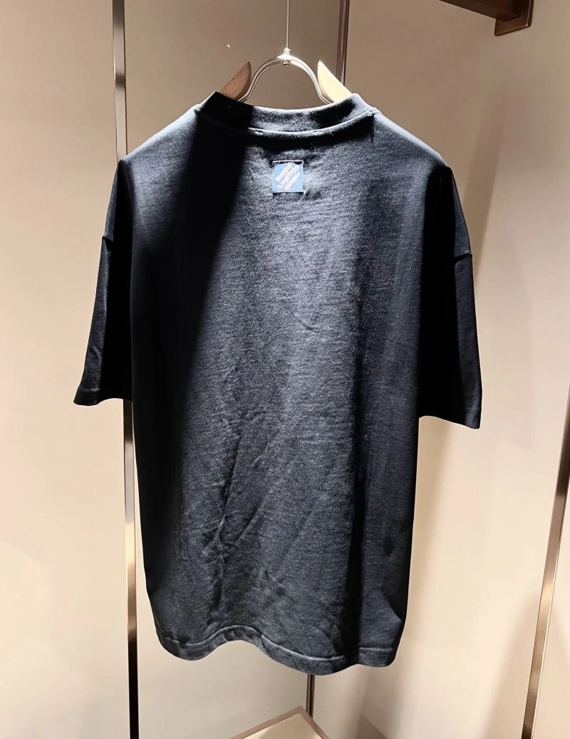 Louis Vuitton T-Shirts Stretchable 132368