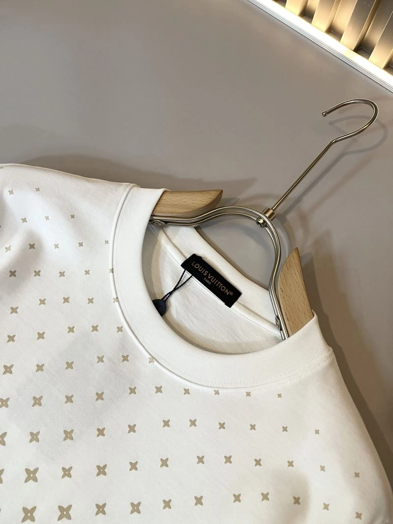 Durable Louis Vuitton T-Shirts 132373