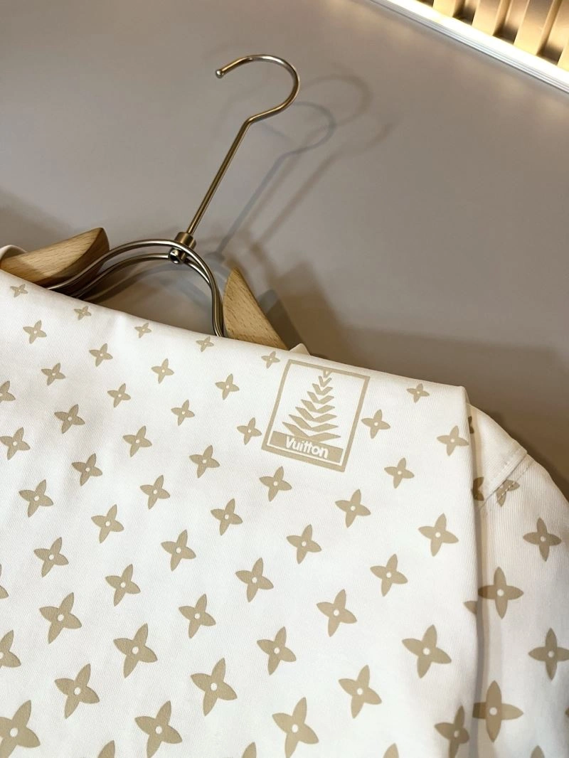 Durable Louis Vuitton T-Shirts 132373