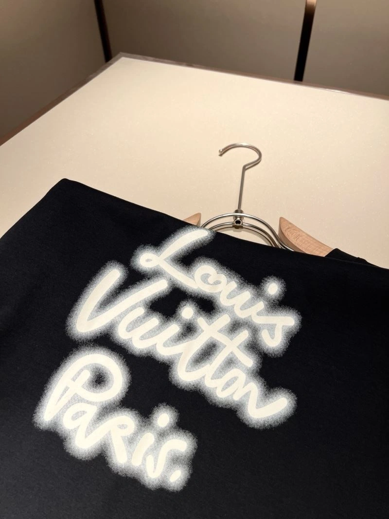 Louis Vuitton T-Shirts GoAnywhere 132380