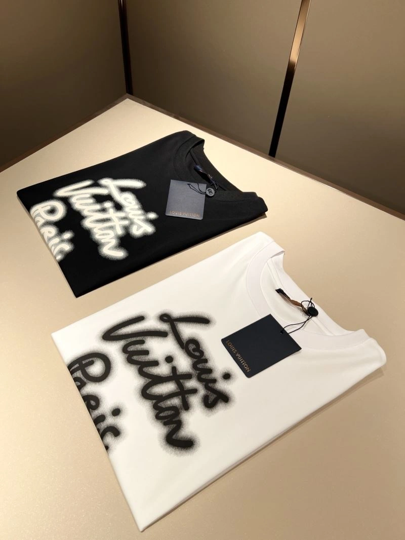Packable Louis Vuitton T-Shirts 132365