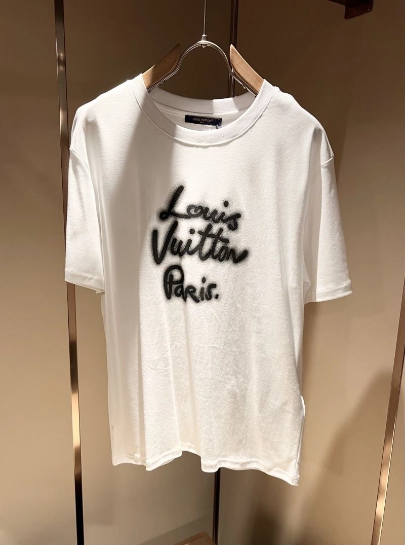 Packable Louis Vuitton T-Shirts 132365