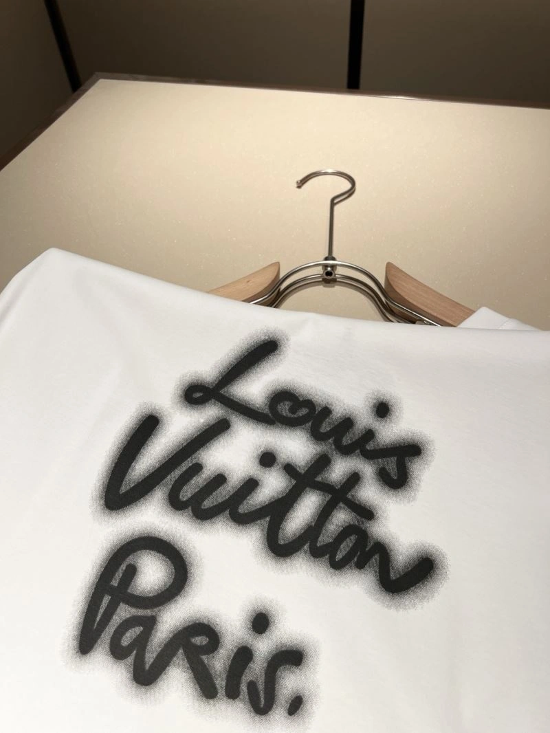 Packable Louis Vuitton T-Shirts 132365