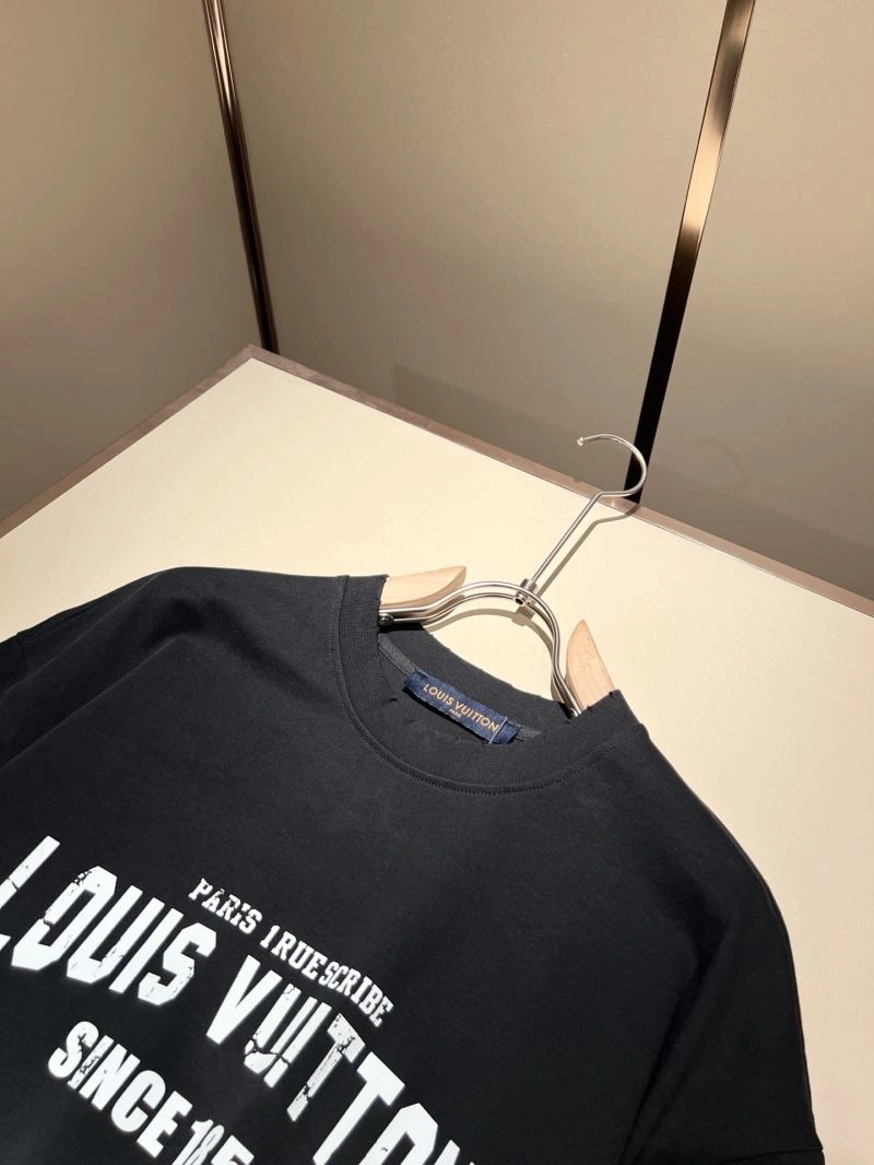 Effortless Louis Vuitton T-Shirts 132378