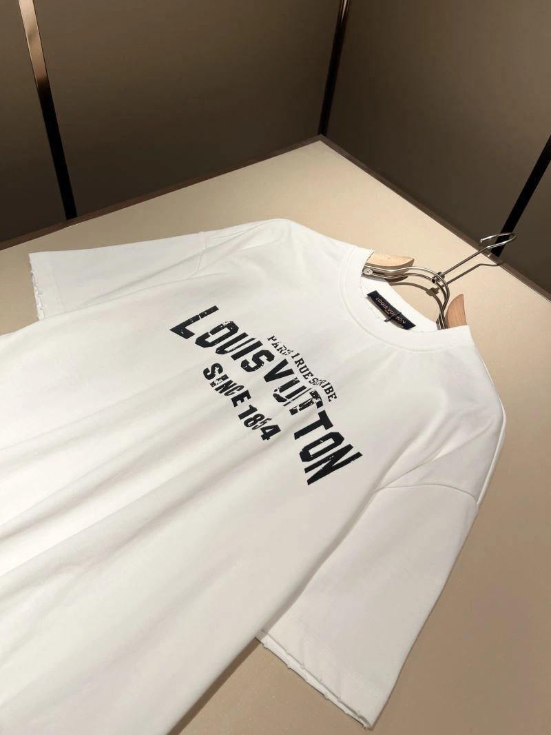 Soft Louis Vuitton T-Shirts 132366