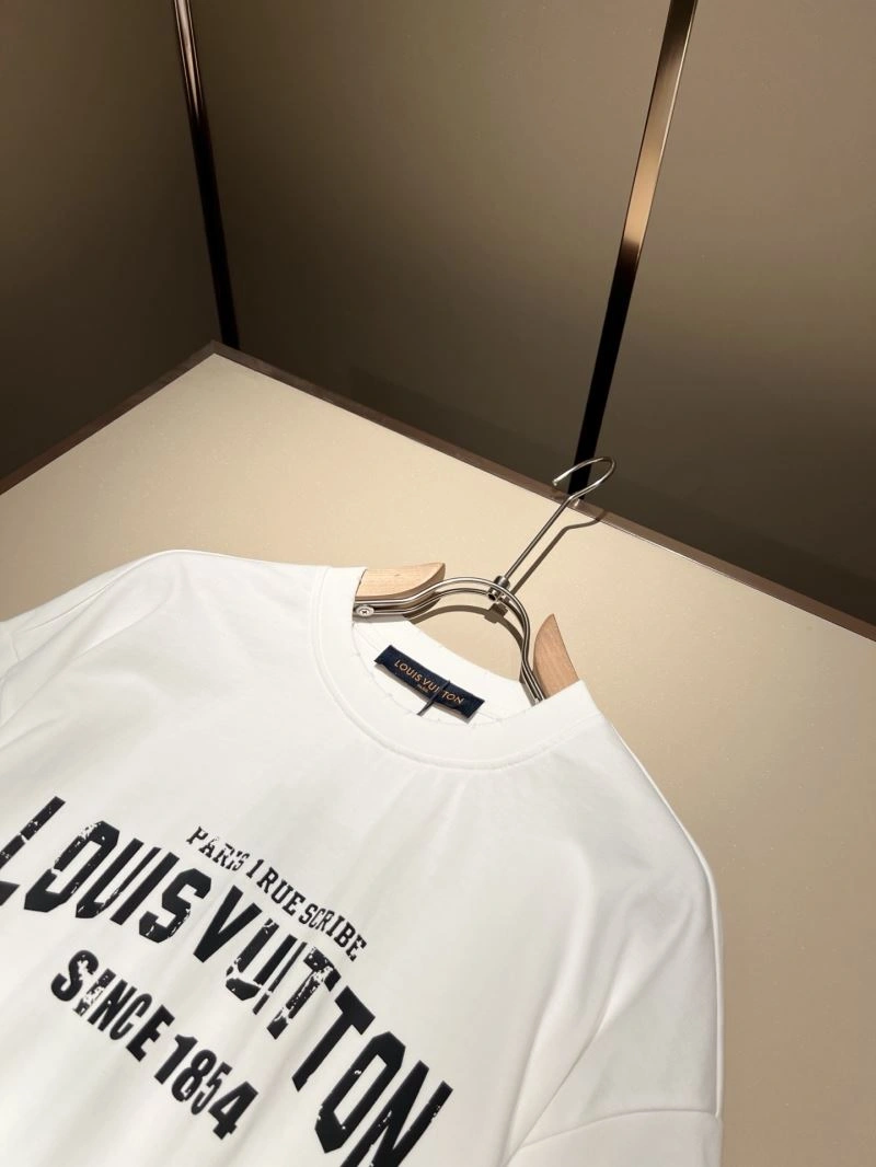 Soft Louis Vuitton T-Shirts 132366