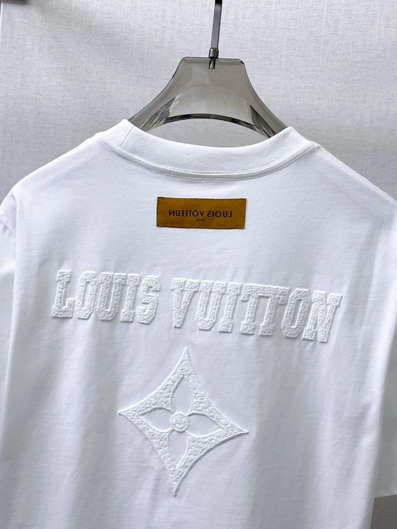 Stylish Louis Vuitton T-Shirts 132392