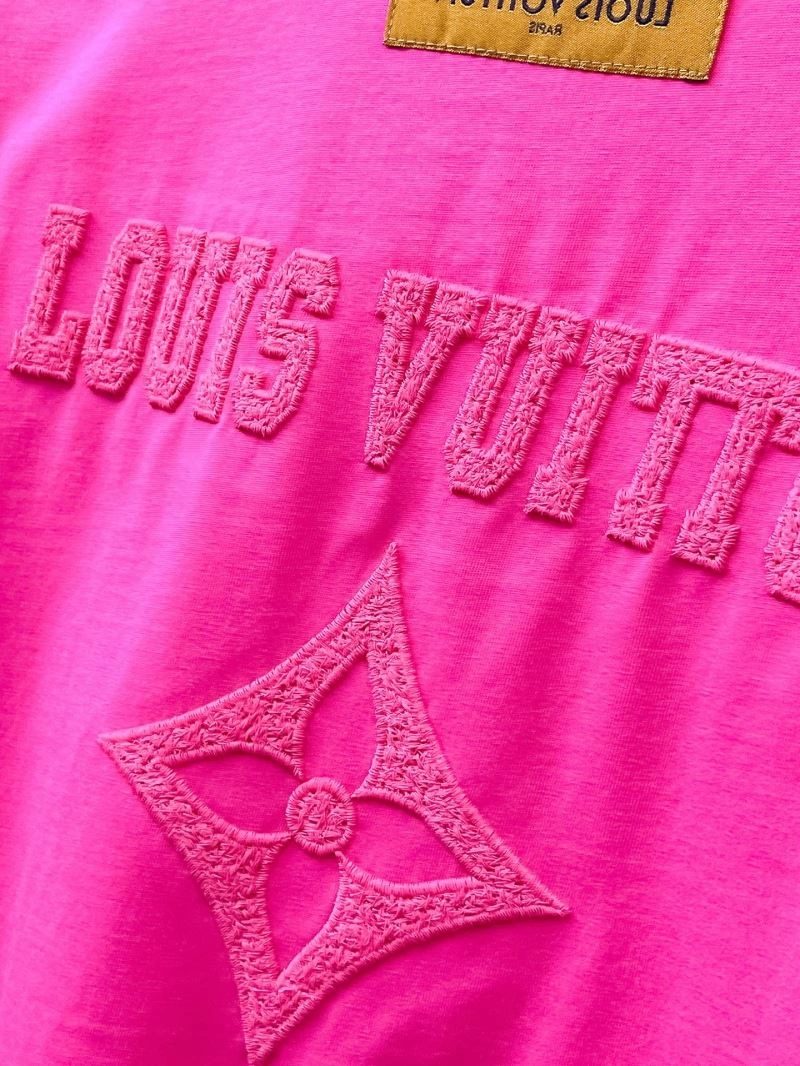 SmoothTexture Louis Vuitton T-Shirts 132382