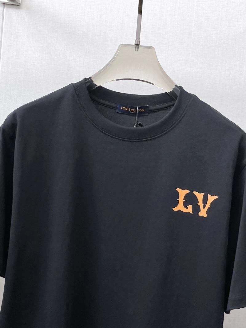Louis Vuitton T-Shirts TimelessDesign 132374
