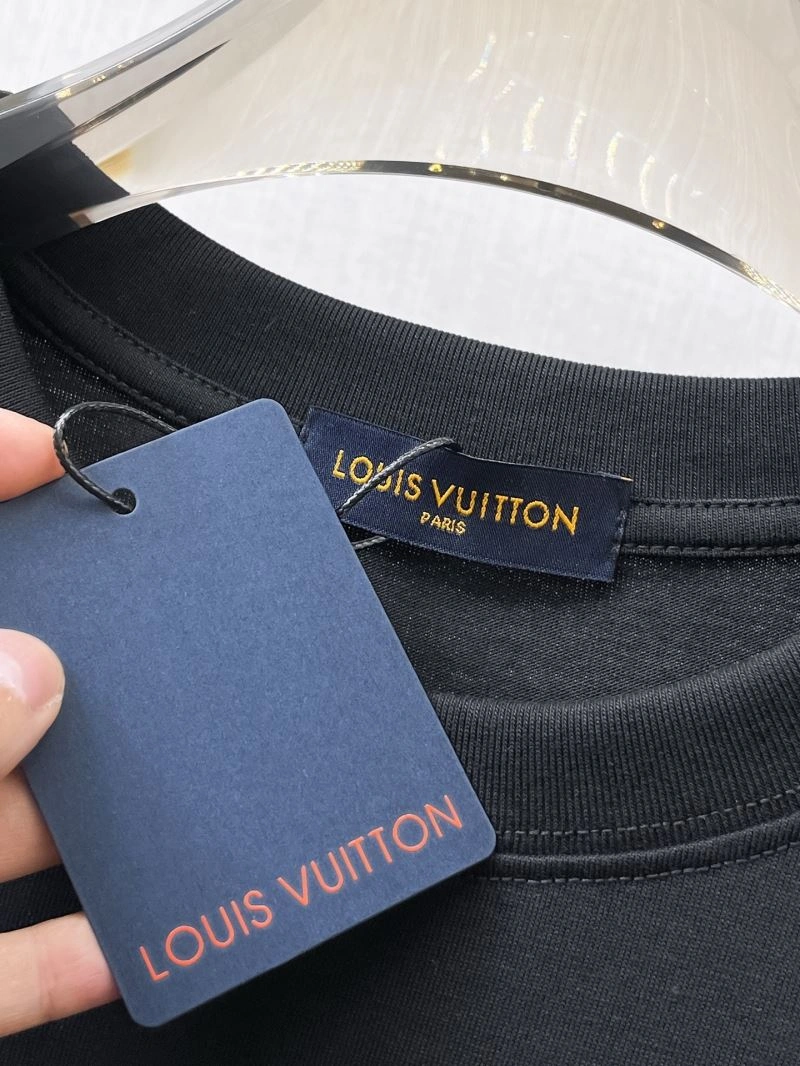 Louis Vuitton T-Shirts TimelessDesign 132374