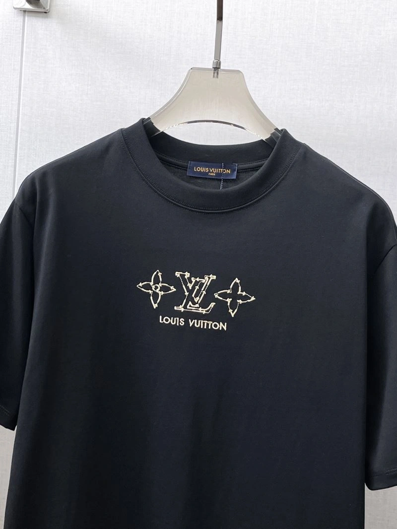 SportInspired Louis Vuitton T-Shirts 132384