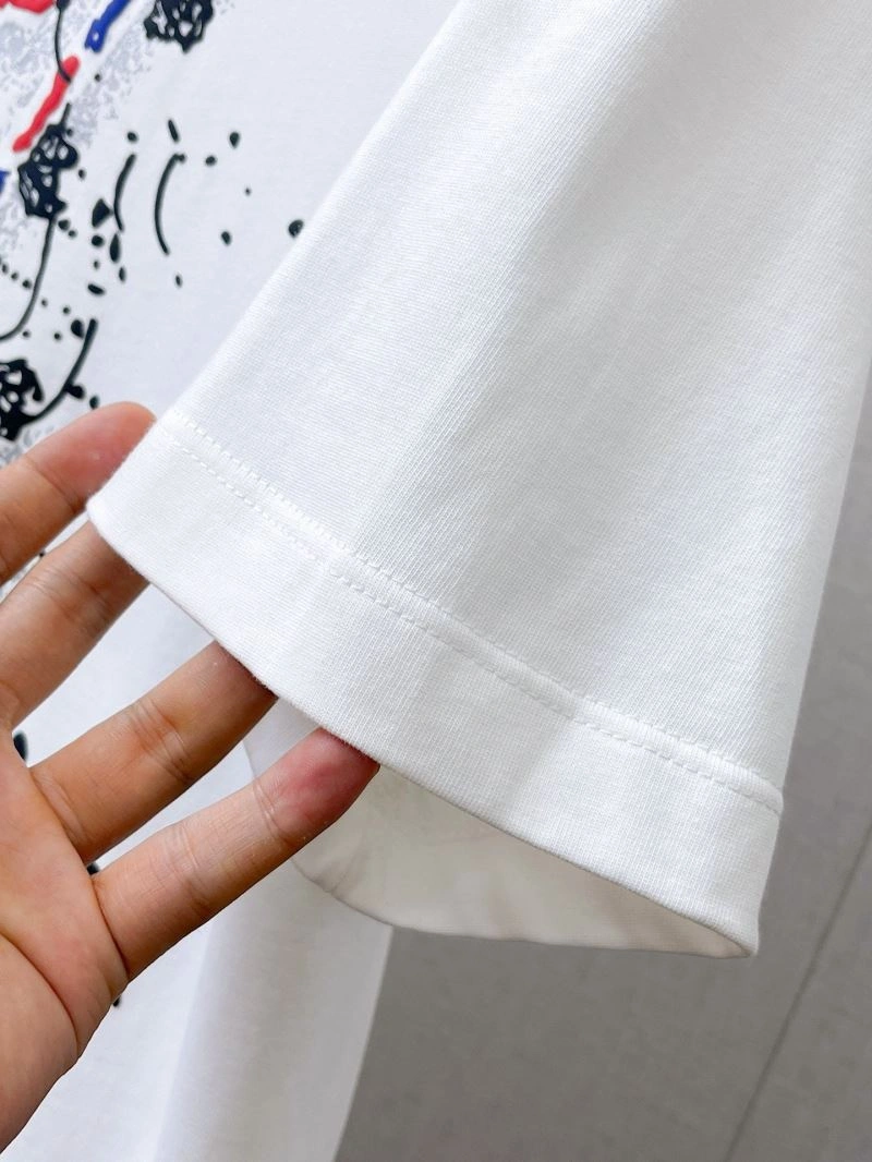 Flexible Louis Vuitton T-Shirts 132361
