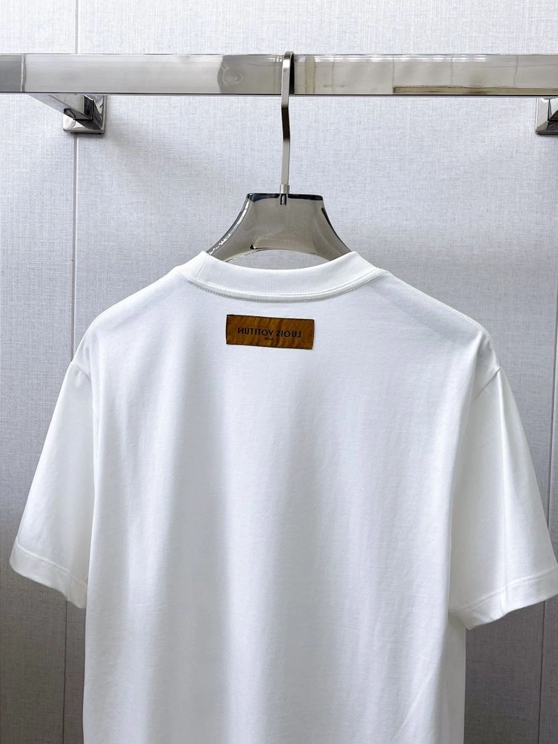 Flexible Louis Vuitton T-Shirts 132361
