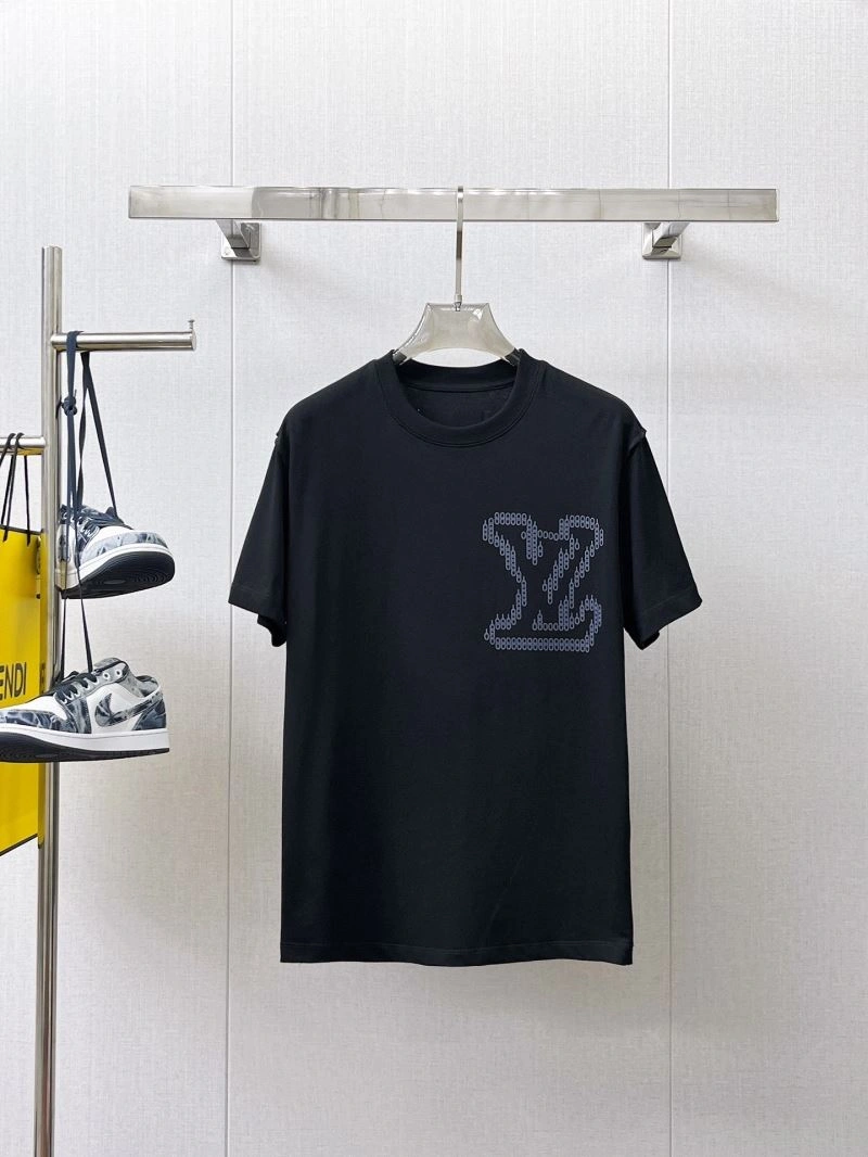 Comfortable Louis Vuitton T-Shirts 132362