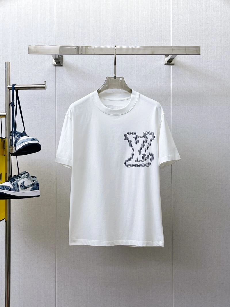 Sustainable Louis Vuitton T-Shirts 132360