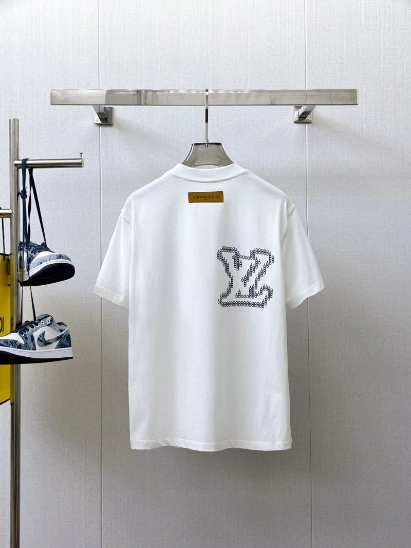 Sustainable Louis Vuitton T-Shirts 132360