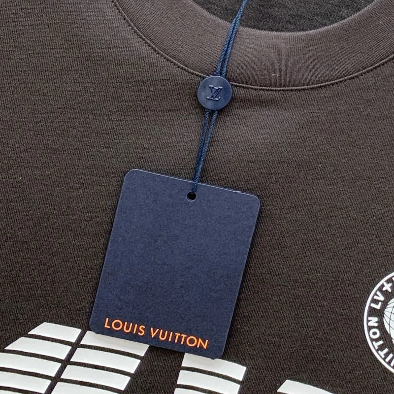 SmartChoice Louis Vuitton T-Shirts 132435