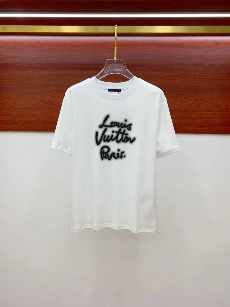 Louis Vuitton T-Shirts Stylish 132358