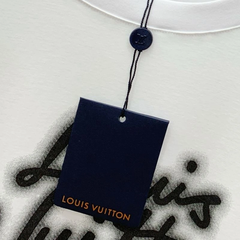 Louis Vuitton T-Shirts Stylish 132358