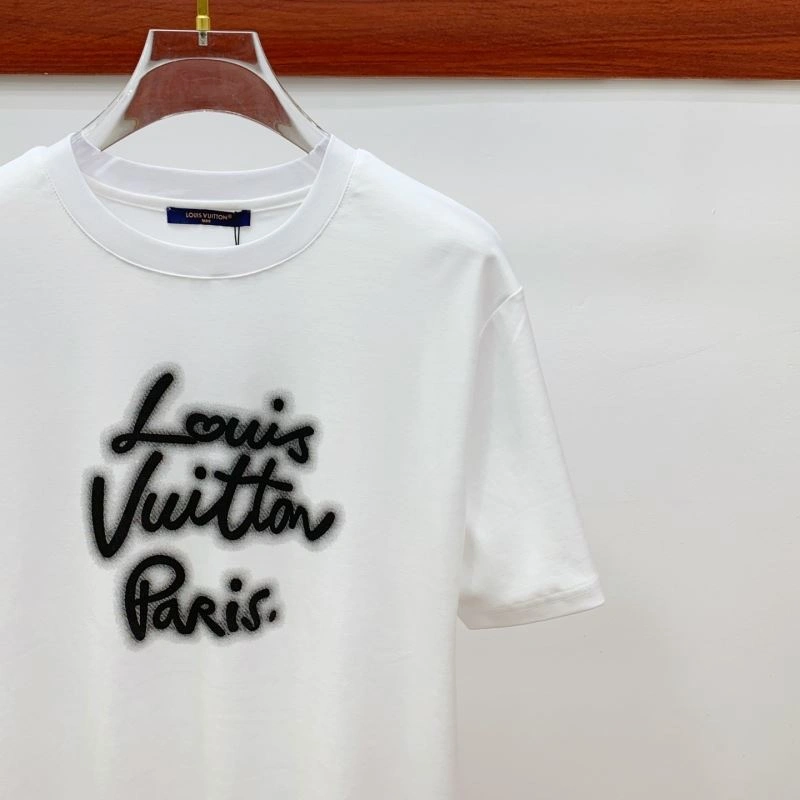 Louis Vuitton T-Shirts Stylish 132358