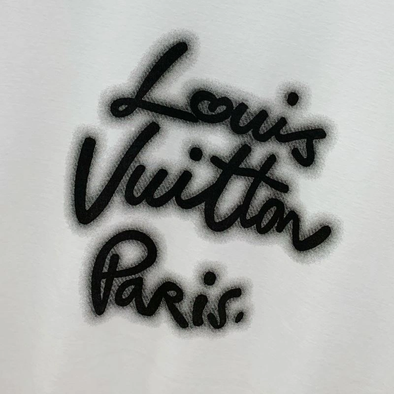Louis Vuitton T-Shirts Stylish 132358
