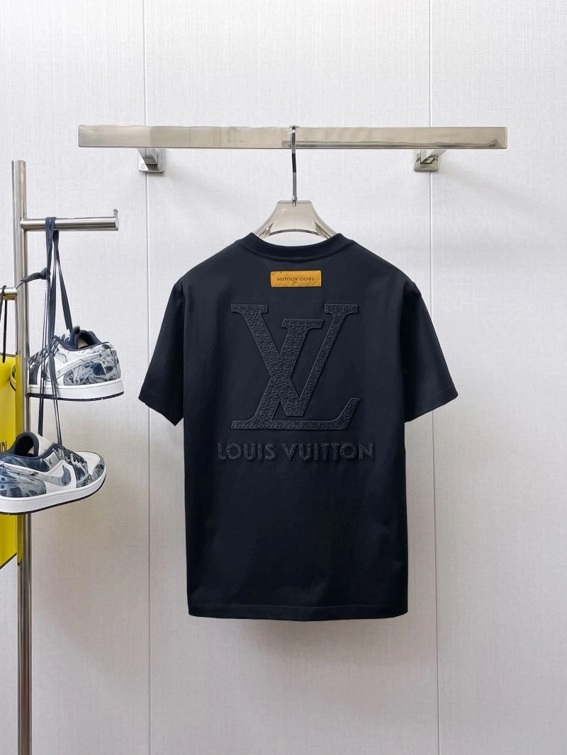 Louis Vuitton T-Shirts Minimalist 132339