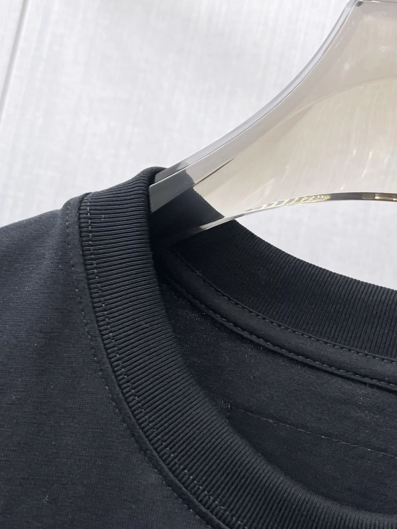 Louis Vuitton T-Shirts Minimalist 132339