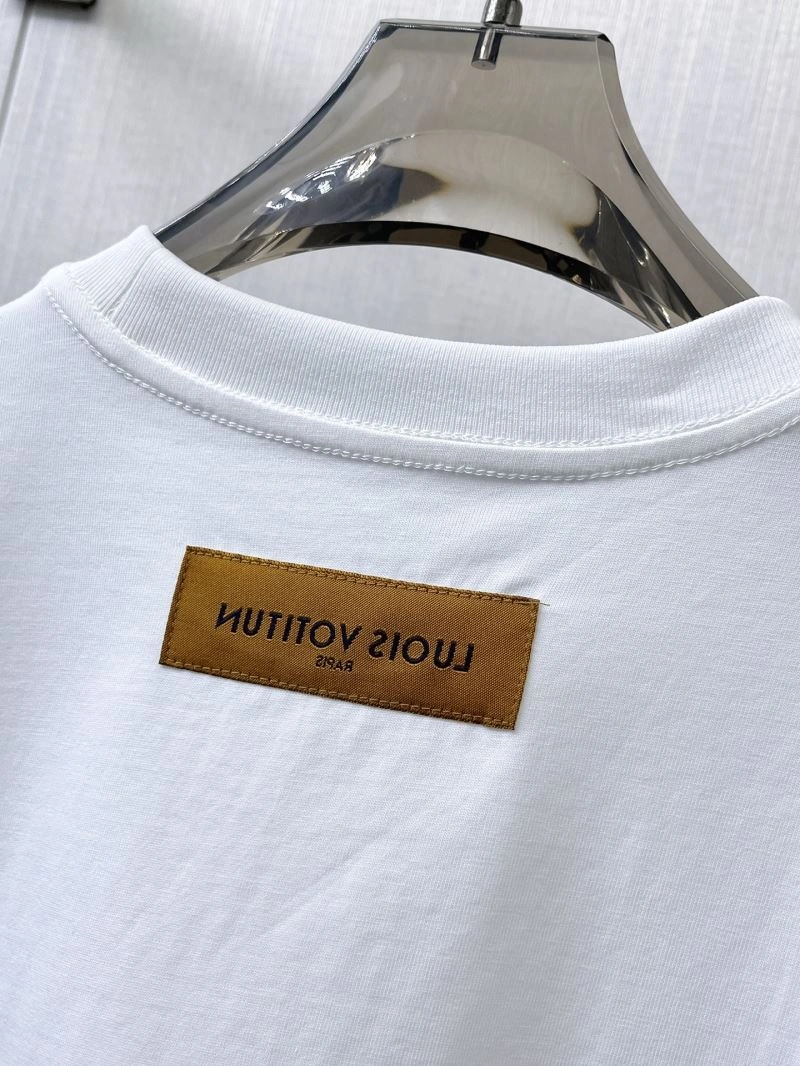 TravelReady Louis Vuitton T-Shirts 132337
