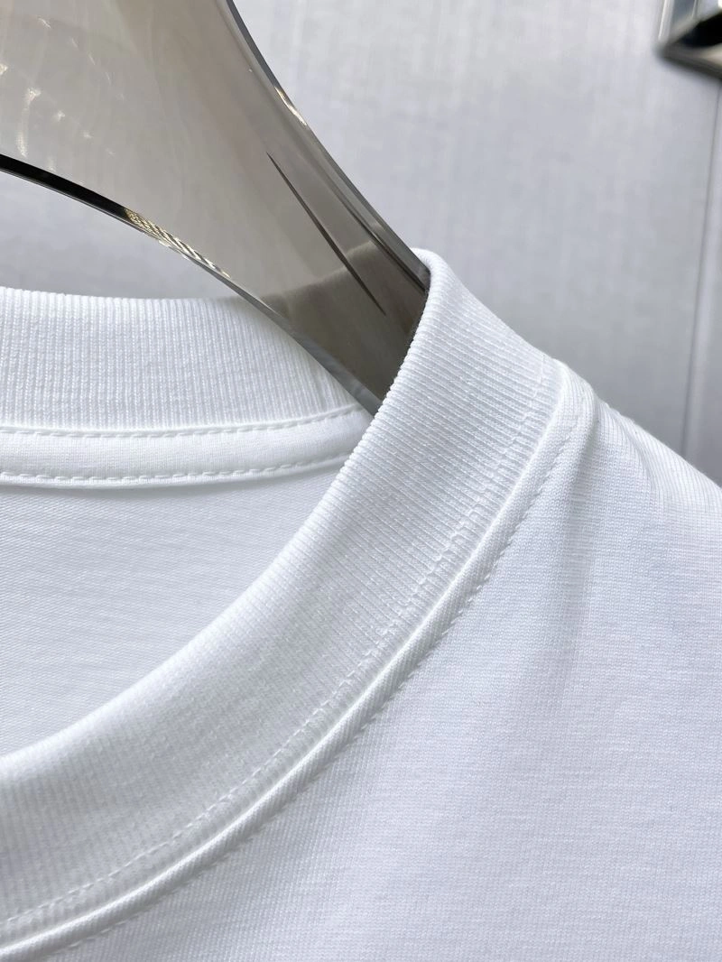 Louis Vuitton T-Shirts Minimalist 132347