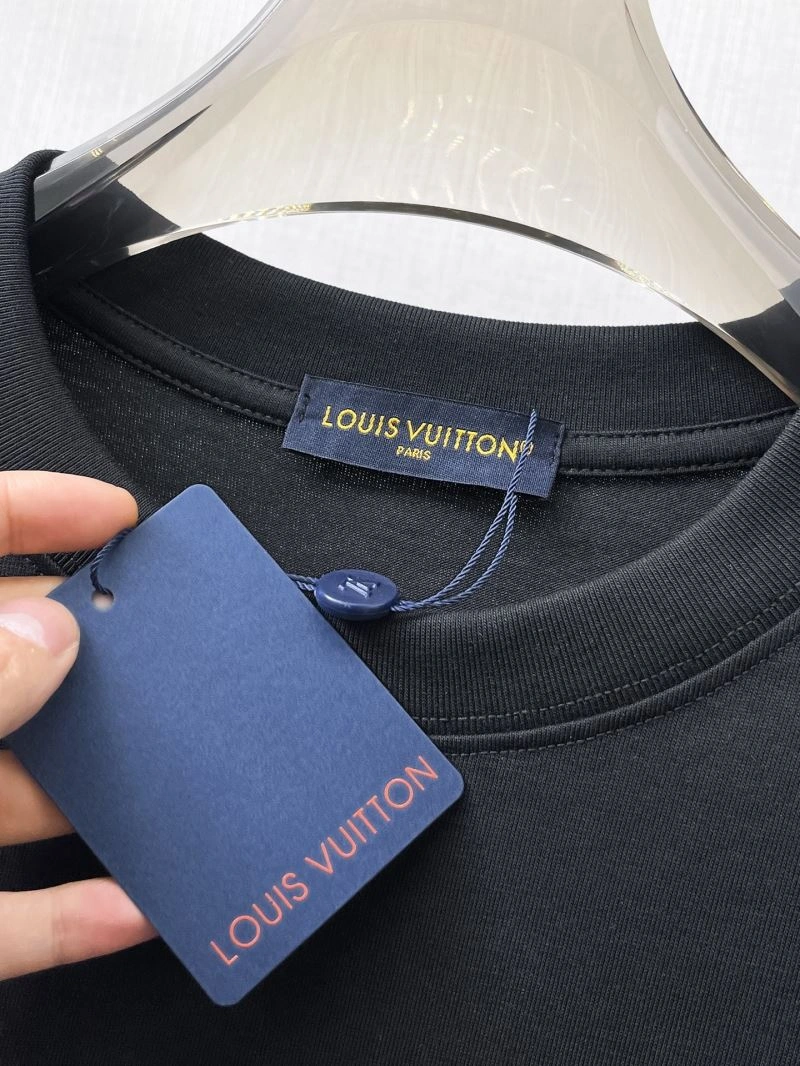 GoodFit Louis Vuitton T-Shirts 132330