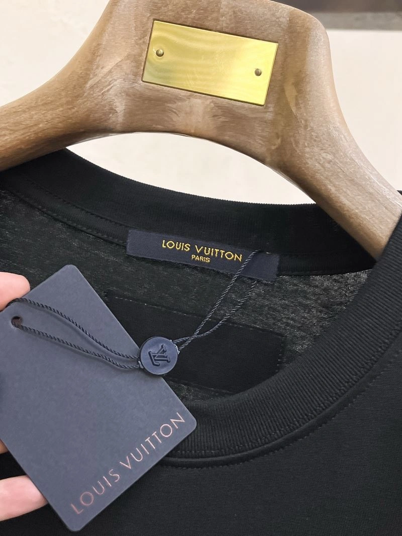 OdorResistant Louis Vuitton T-Shirts 132328