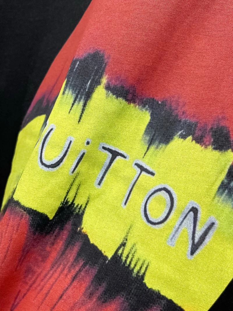 Louis Vuitton T-Shirts HighPerformance 132342