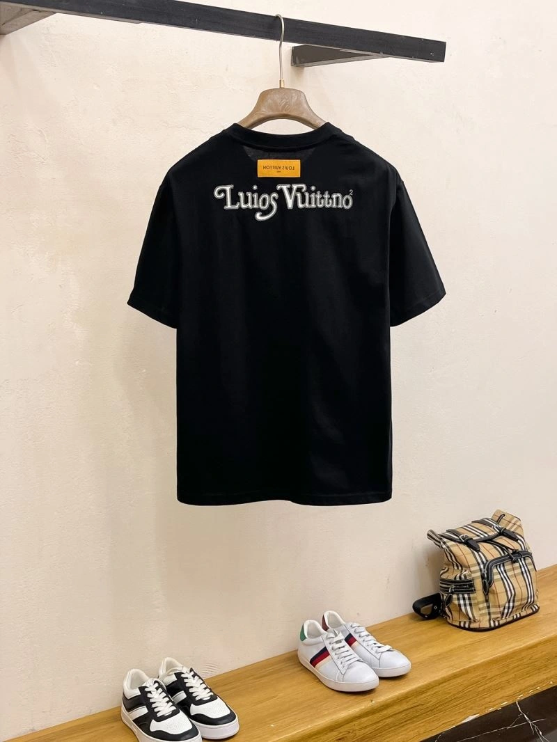 Premium Louis Vuitton T-Shirts 132329