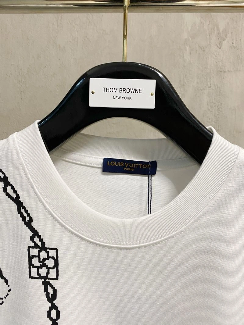Louis Vuitton T-Shirts Neat 132338