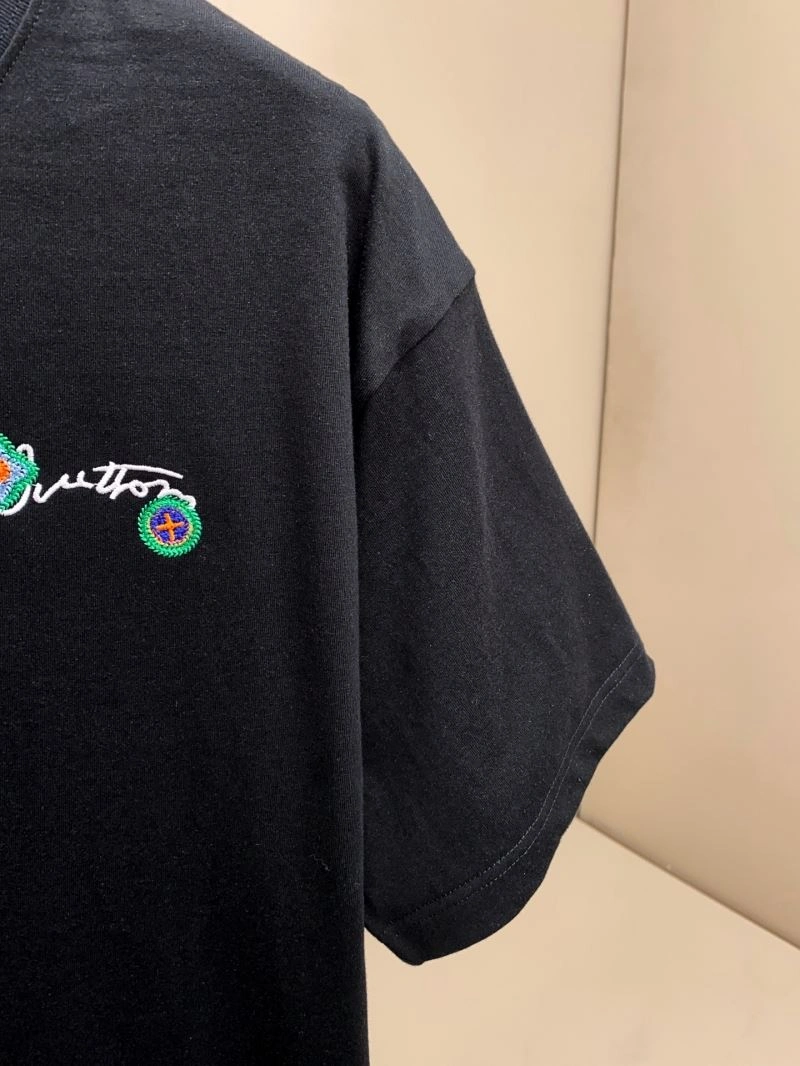 Snug Louis Vuitton T-Shirts 132334