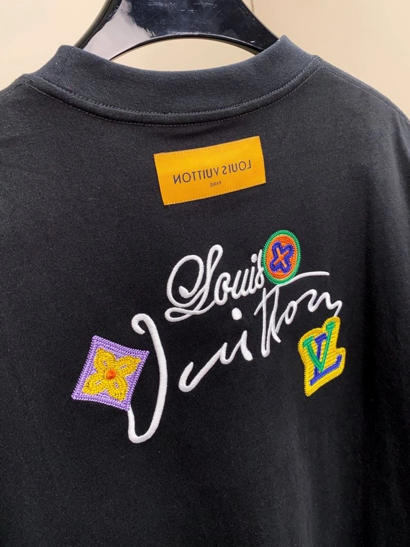 Snug Louis Vuitton T-Shirts 132334